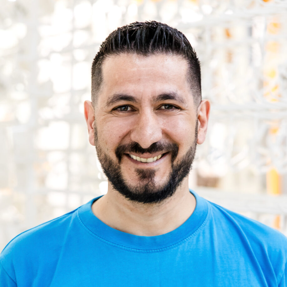 Cetin Demir, verantwortlich für die Produktionsplanung im Bereich Pulverbeschichtung bei Längle Oberflächen.