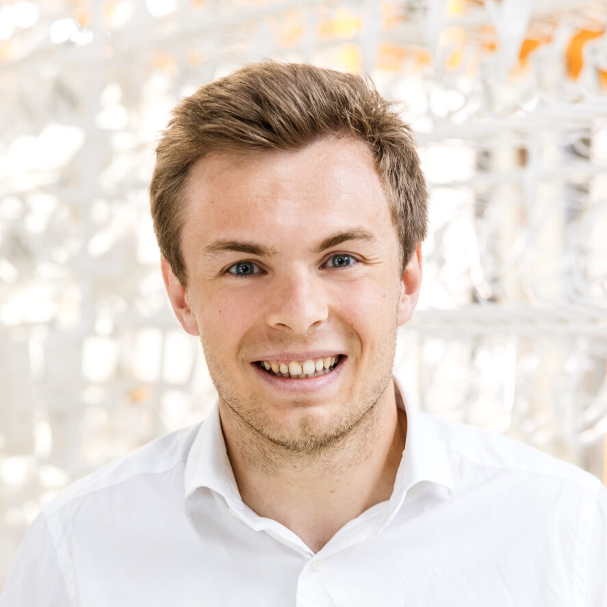 Maximilian Stockner, Vertriebsleiter und Experte für Oberflächentechnik bei Längle Oberflächen.