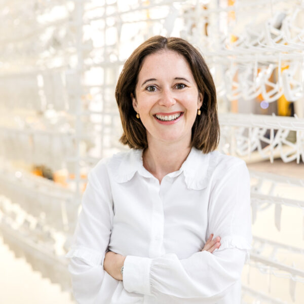 Längle Oberflächen übernimmt Alcolor 8 Andrea Längle, Geschäftsführerin von Längle Oberflächen, steht für Innovation und Unternehmensführung mit Tradition.
